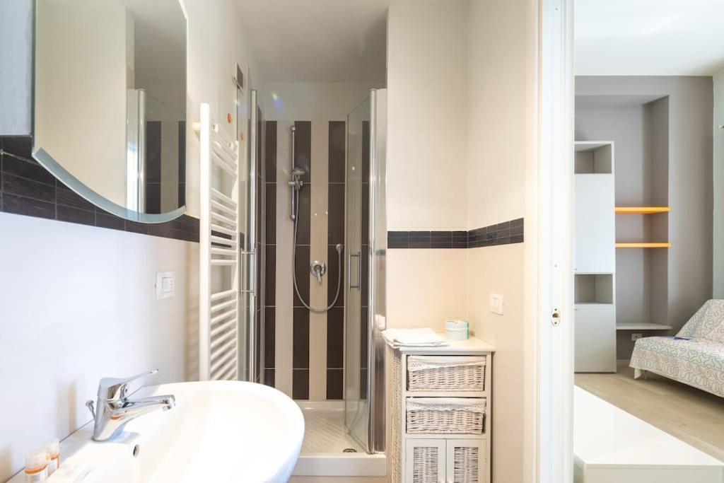 Small & Charming 1-Br Apt Firenze Bagian luar foto