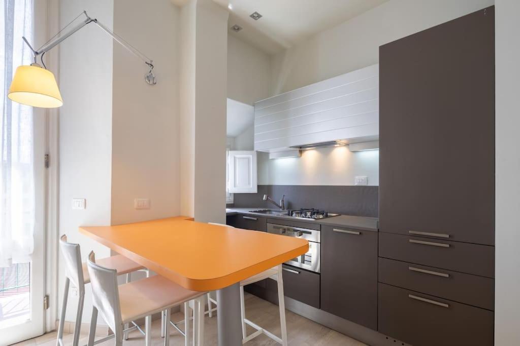 Small & Charming 1-Br Apt Firenze Bagian luar foto